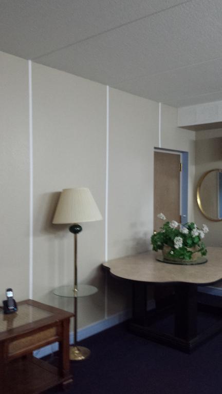 Manor Motel Minooka Eksteriør bilde