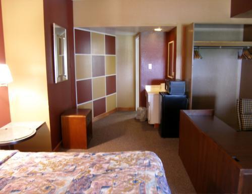 Manor Motel Minooka Eksteriør bilde